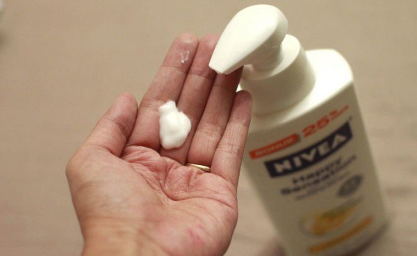 How to do your own Manicure at home